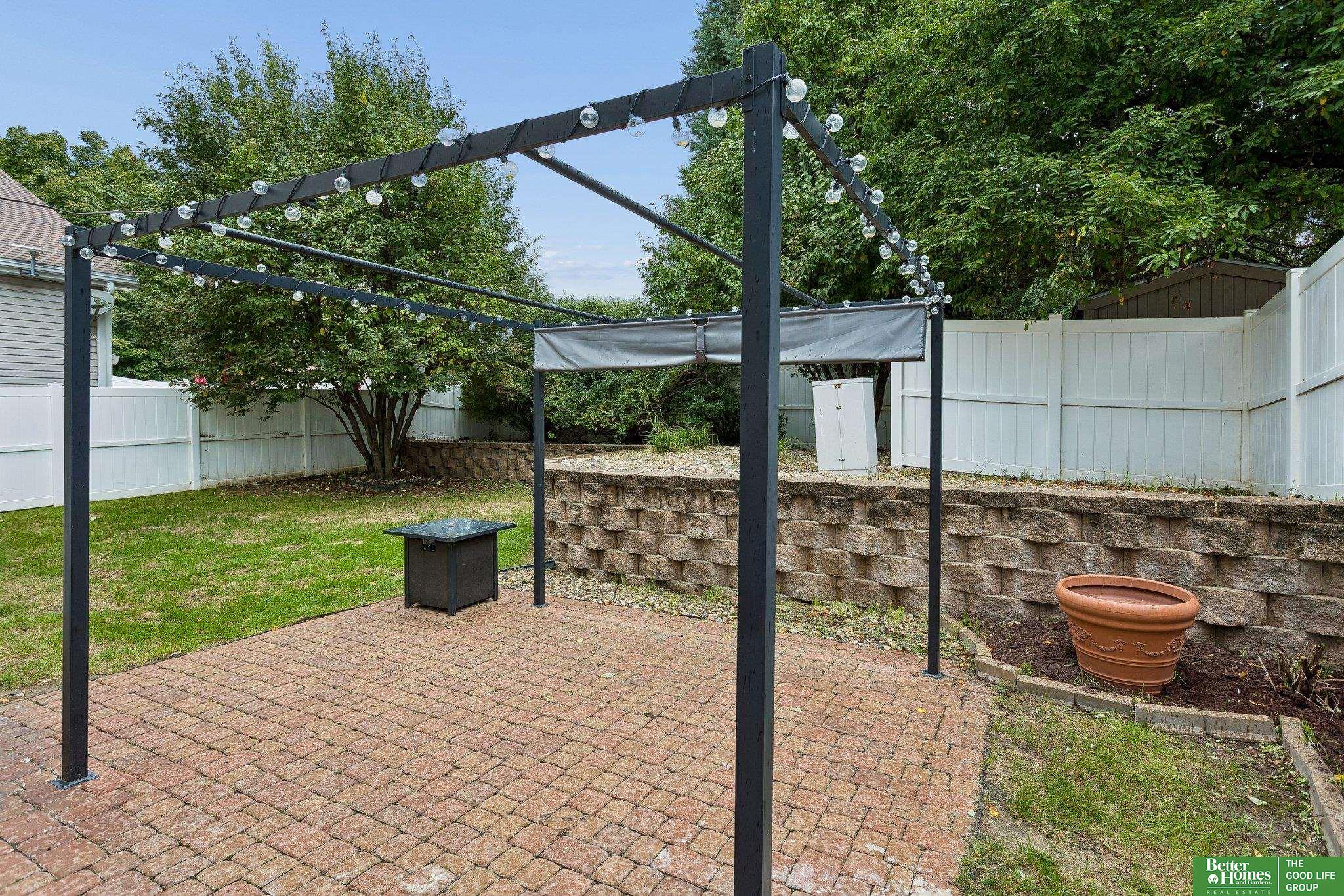 1821 S 171 Court