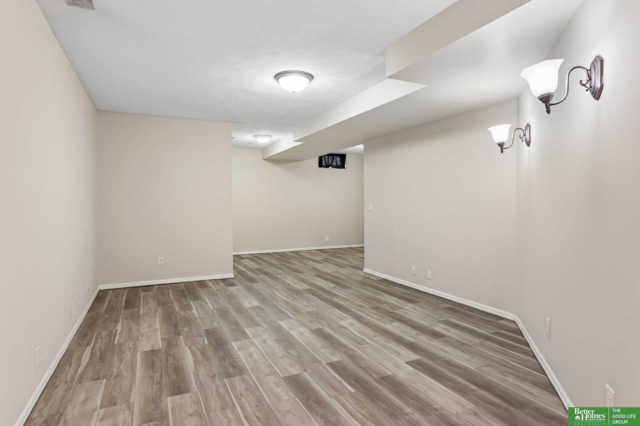 1821 S 171 Court