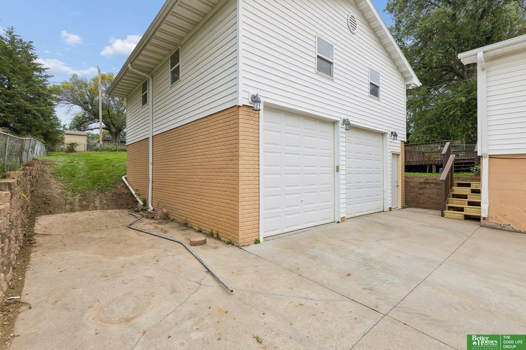 8614 Pinkney Street