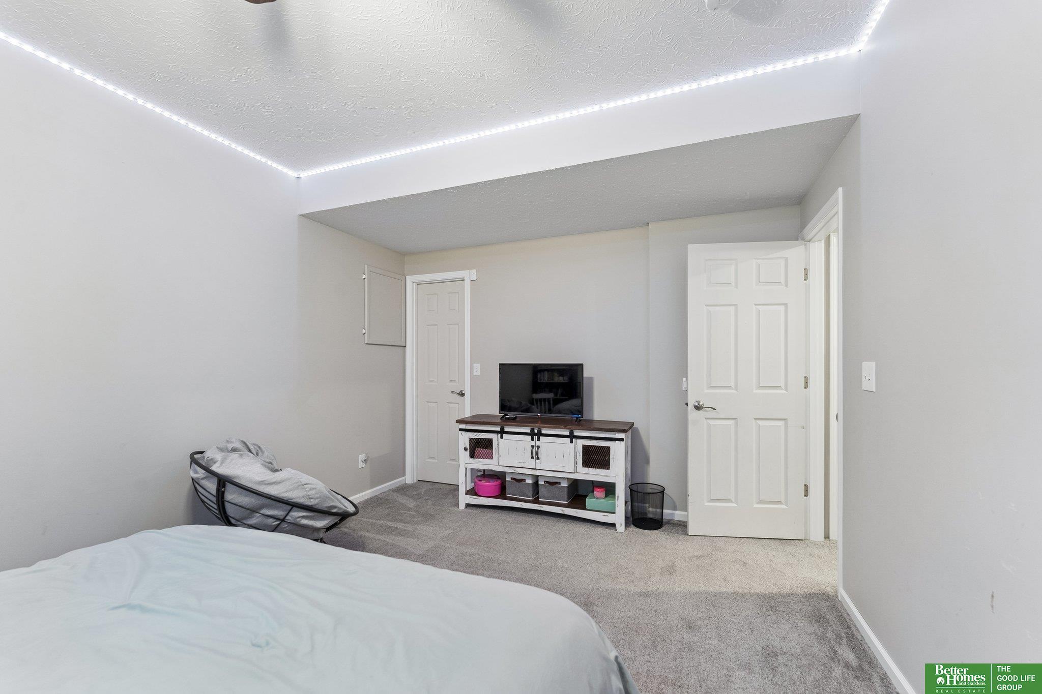 11655 Willow Park Drive