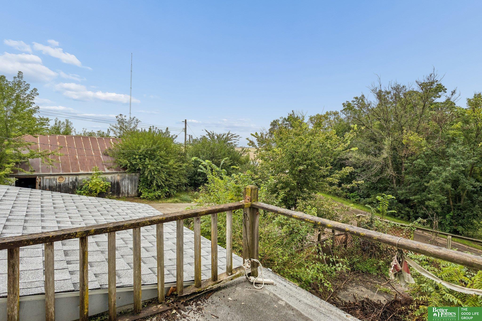 109 S Davis Avenue