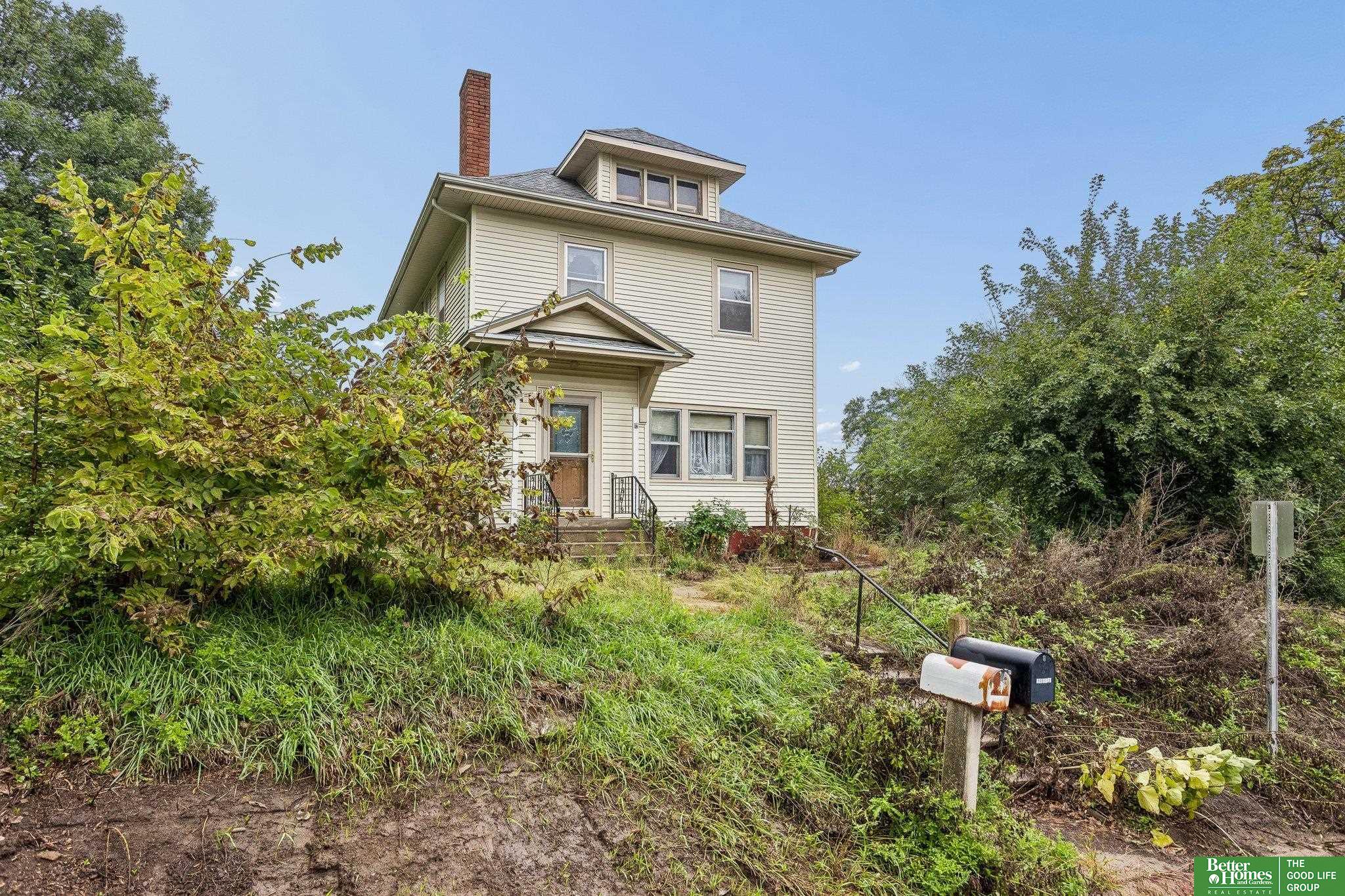 109 S Davis Avenue
