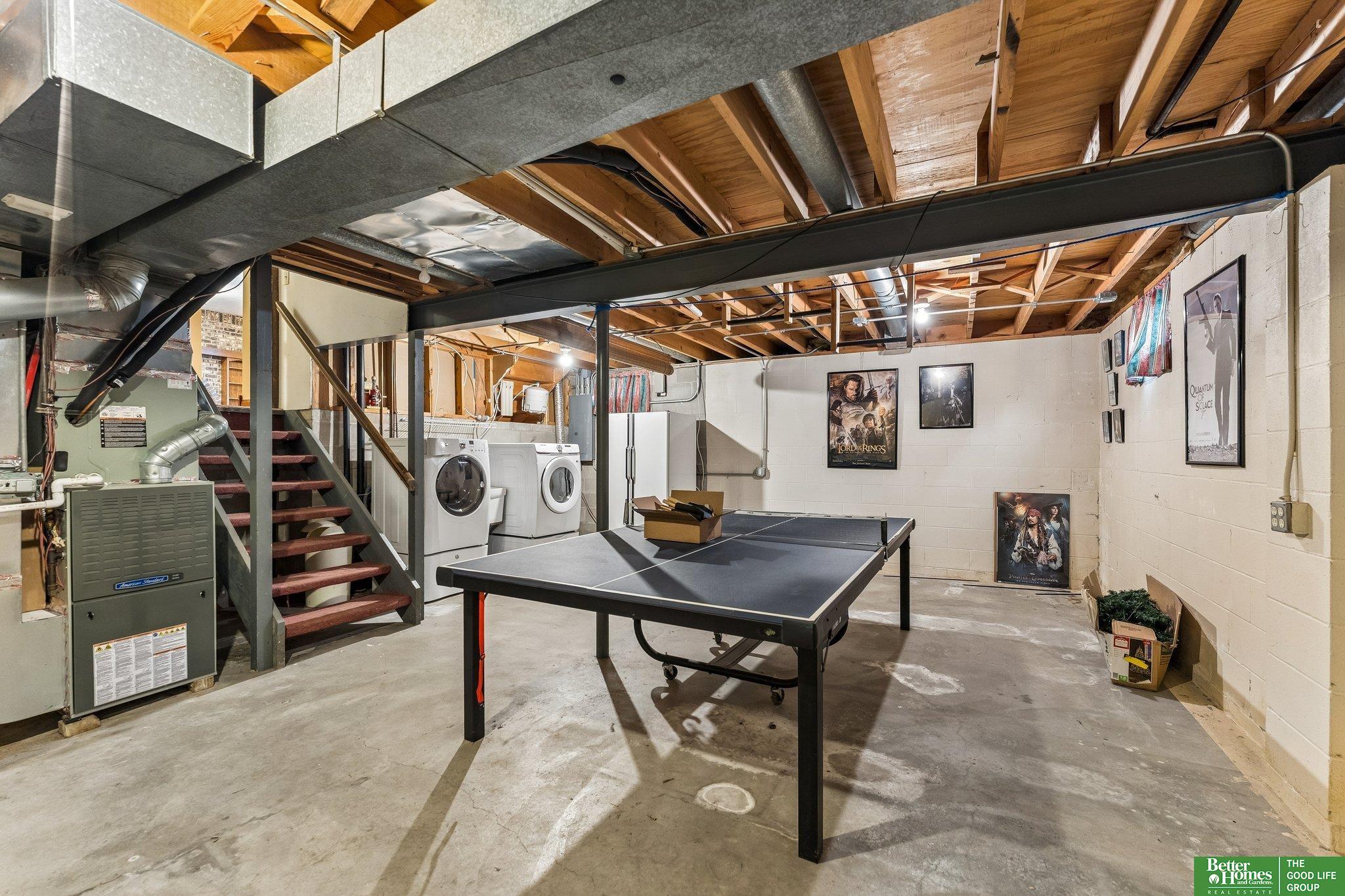 16065 Oak Street