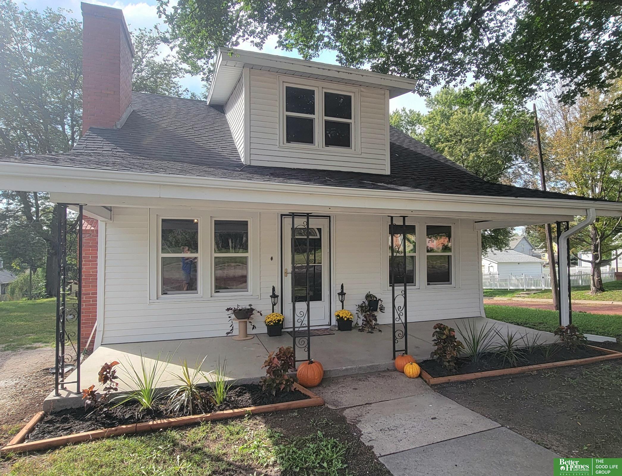 1121 N East Avenue