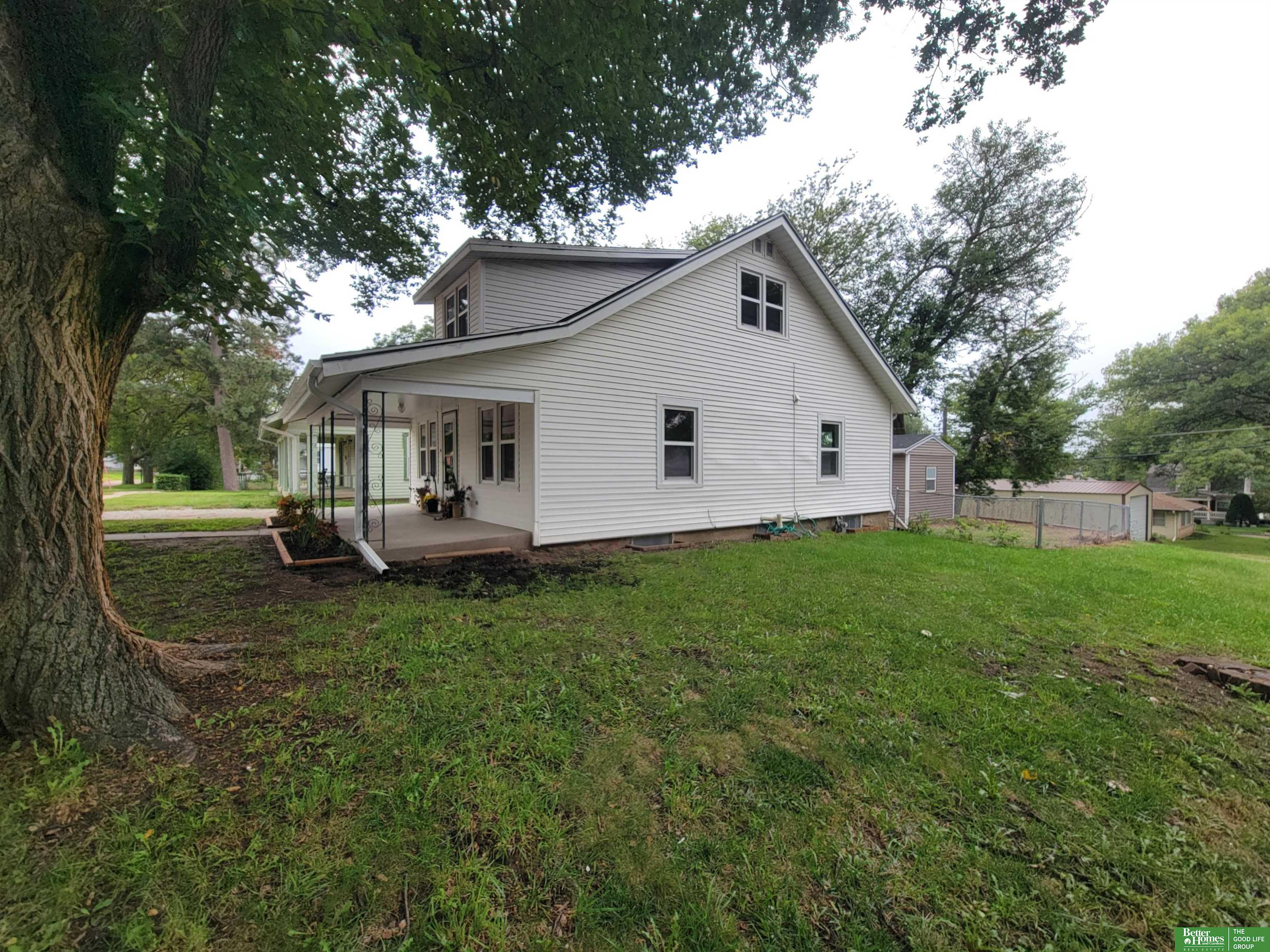 1121 N East Avenue