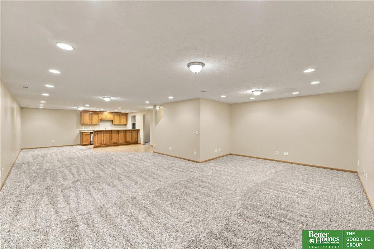 2404 S Mineral Drive