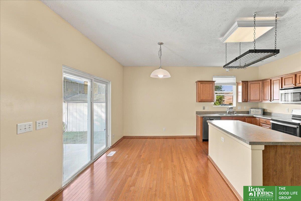 2404 S Mineral Drive