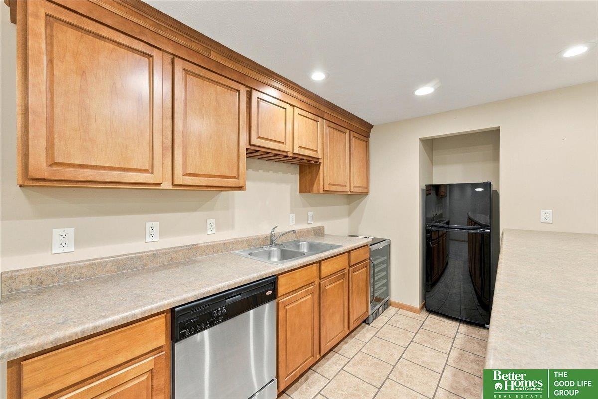 2404 S Mineral Drive