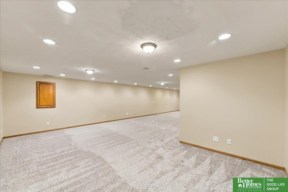 2404 S Mineral Drive