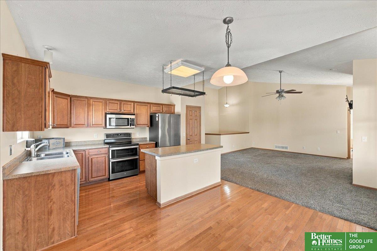 2404 S Mineral Drive