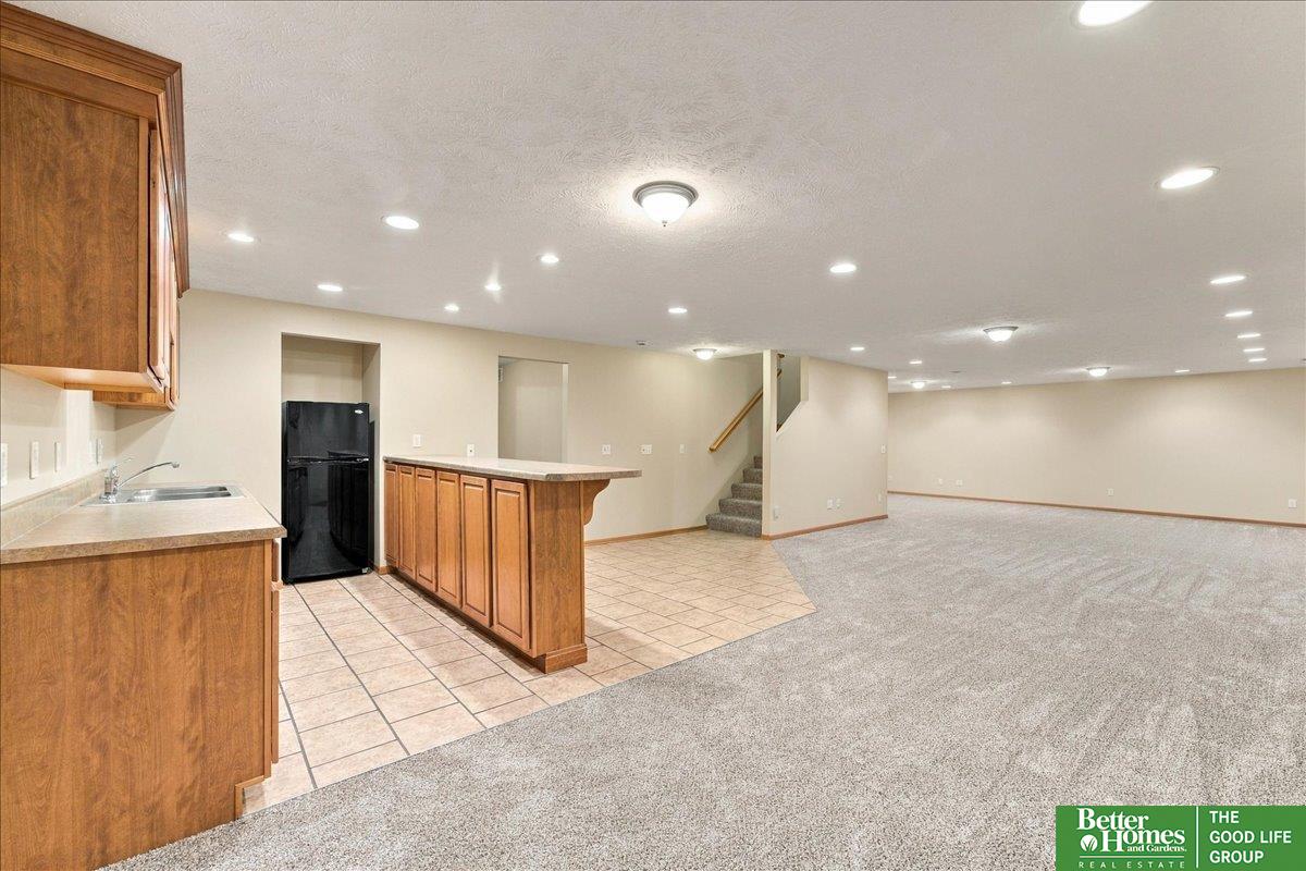 2404 S Mineral Drive