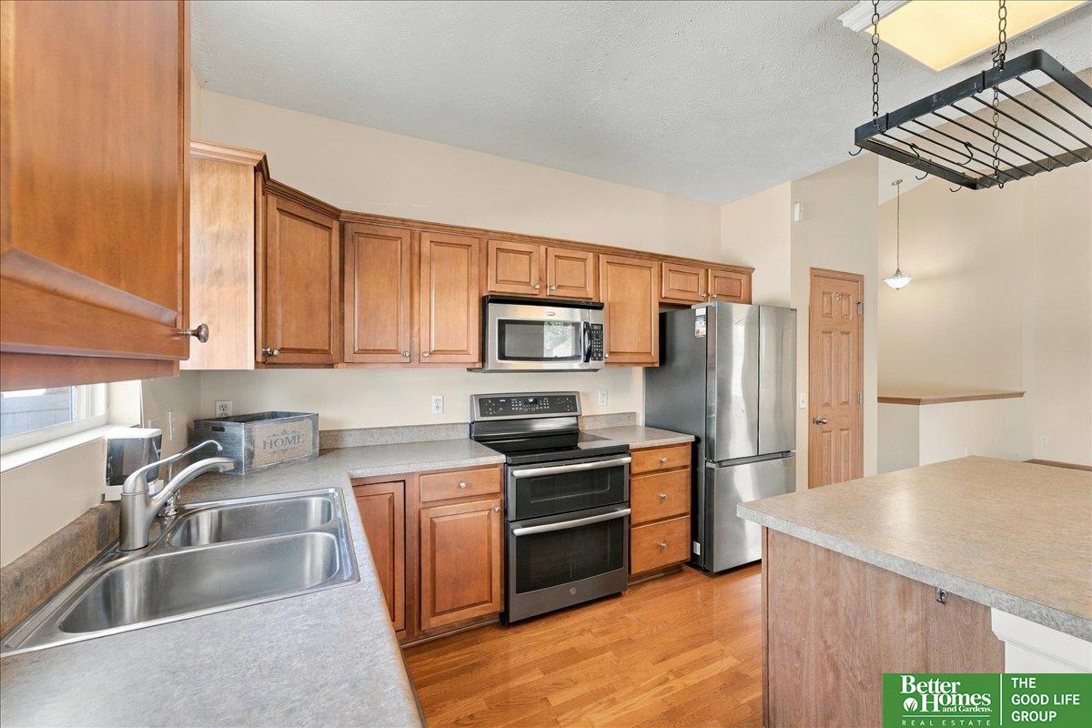 2404 S Mineral Drive