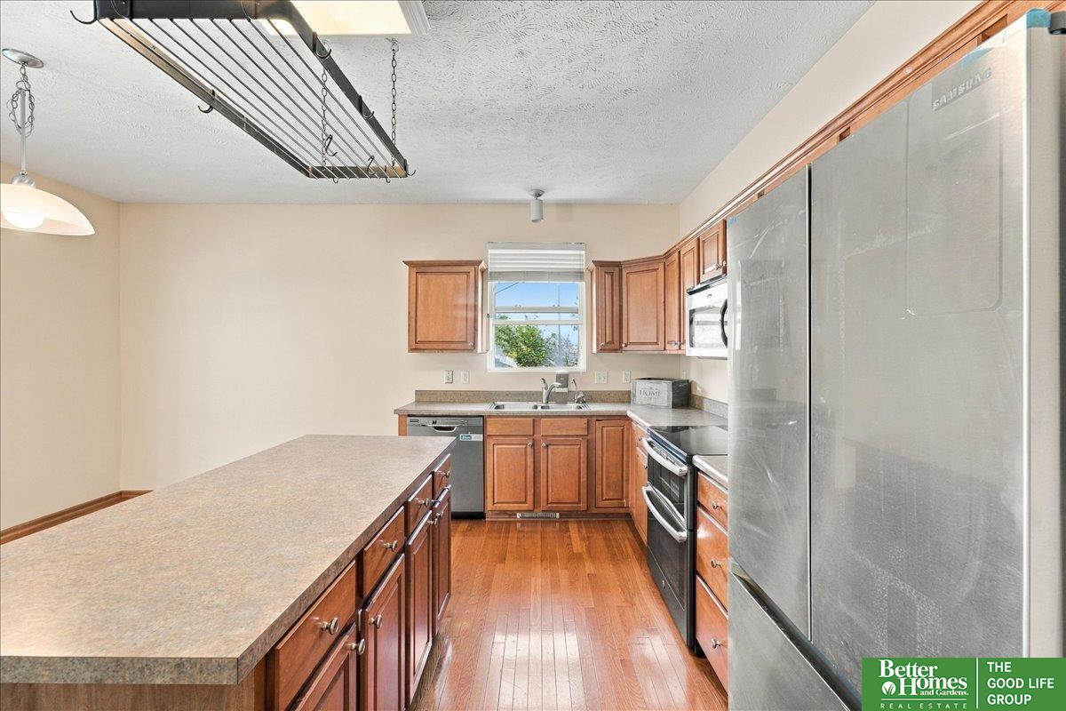 2404 S Mineral Drive