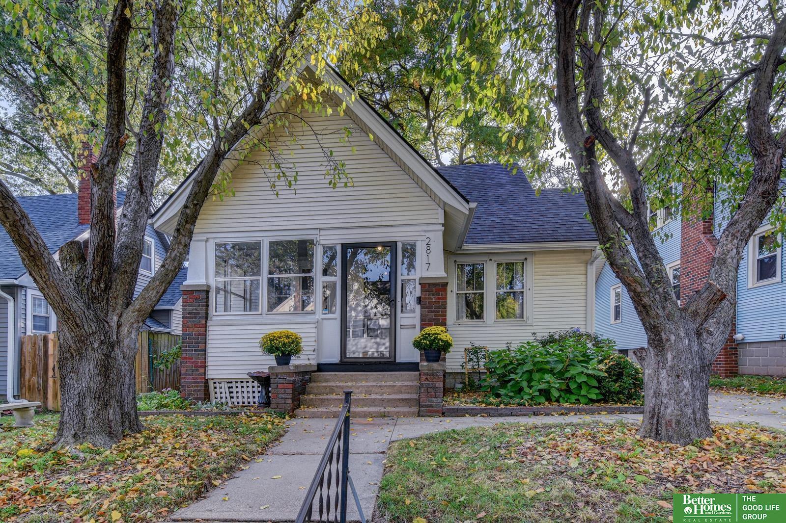 2817 N 49th Avenue