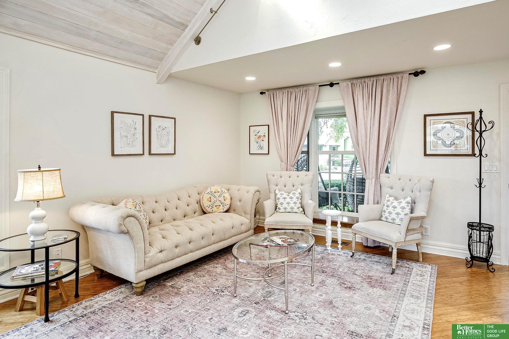 1106 S 15th Circle