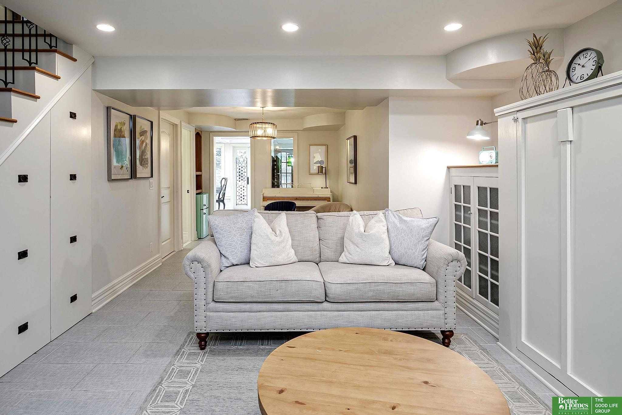 1106 S 15th Circle