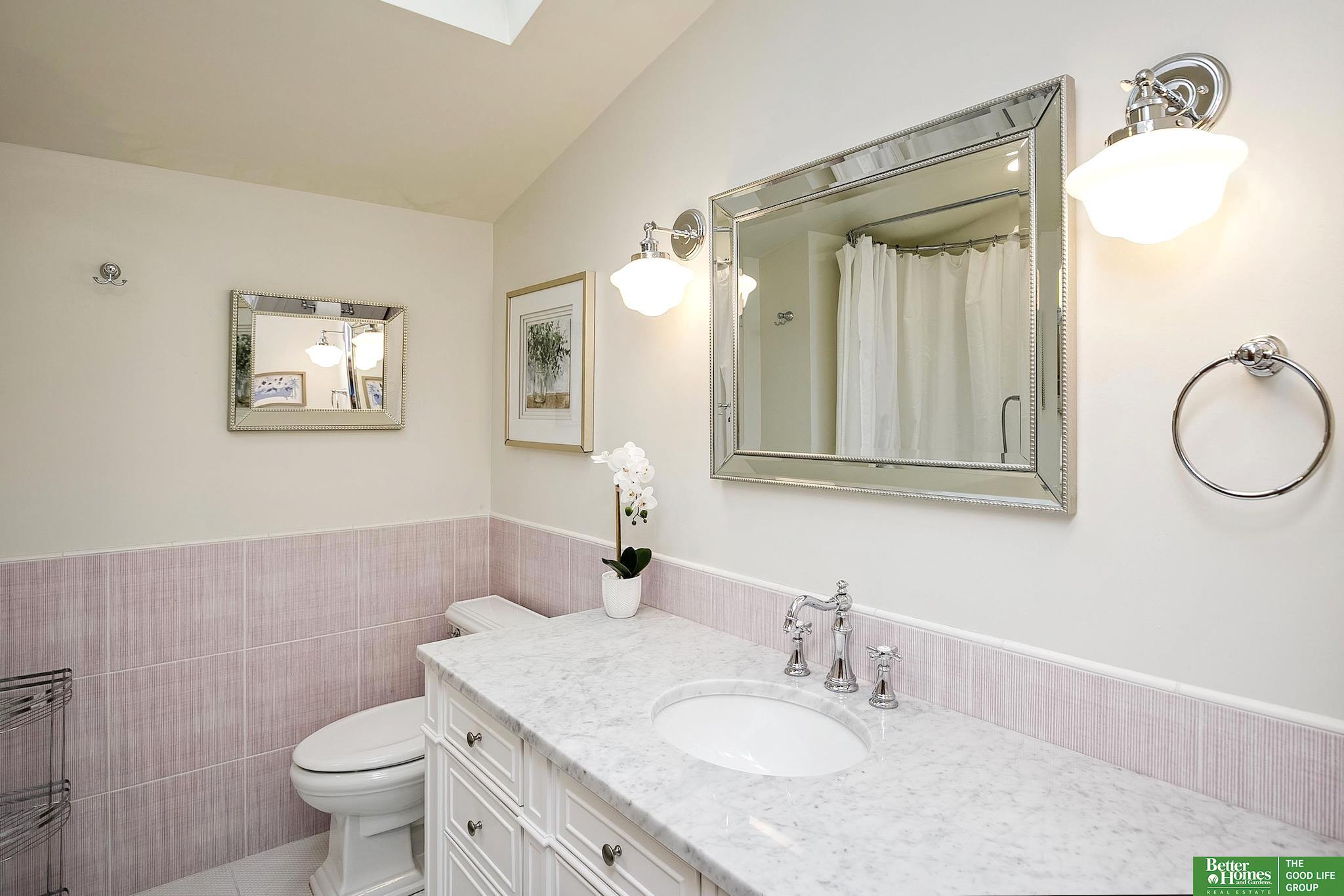 1106 S 15th Circle