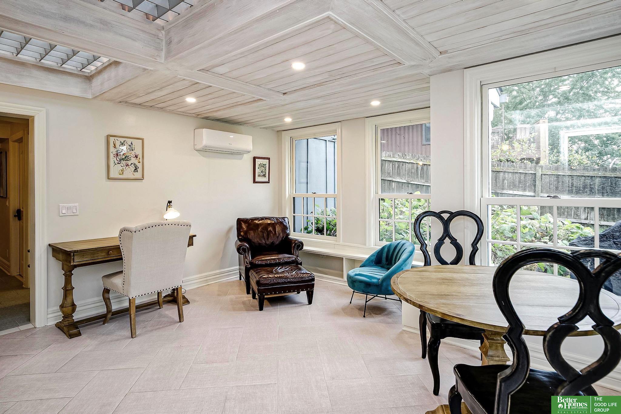 1106 S 15th Circle