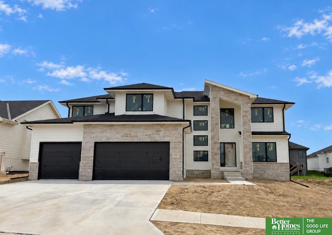 5707 N 199th Street