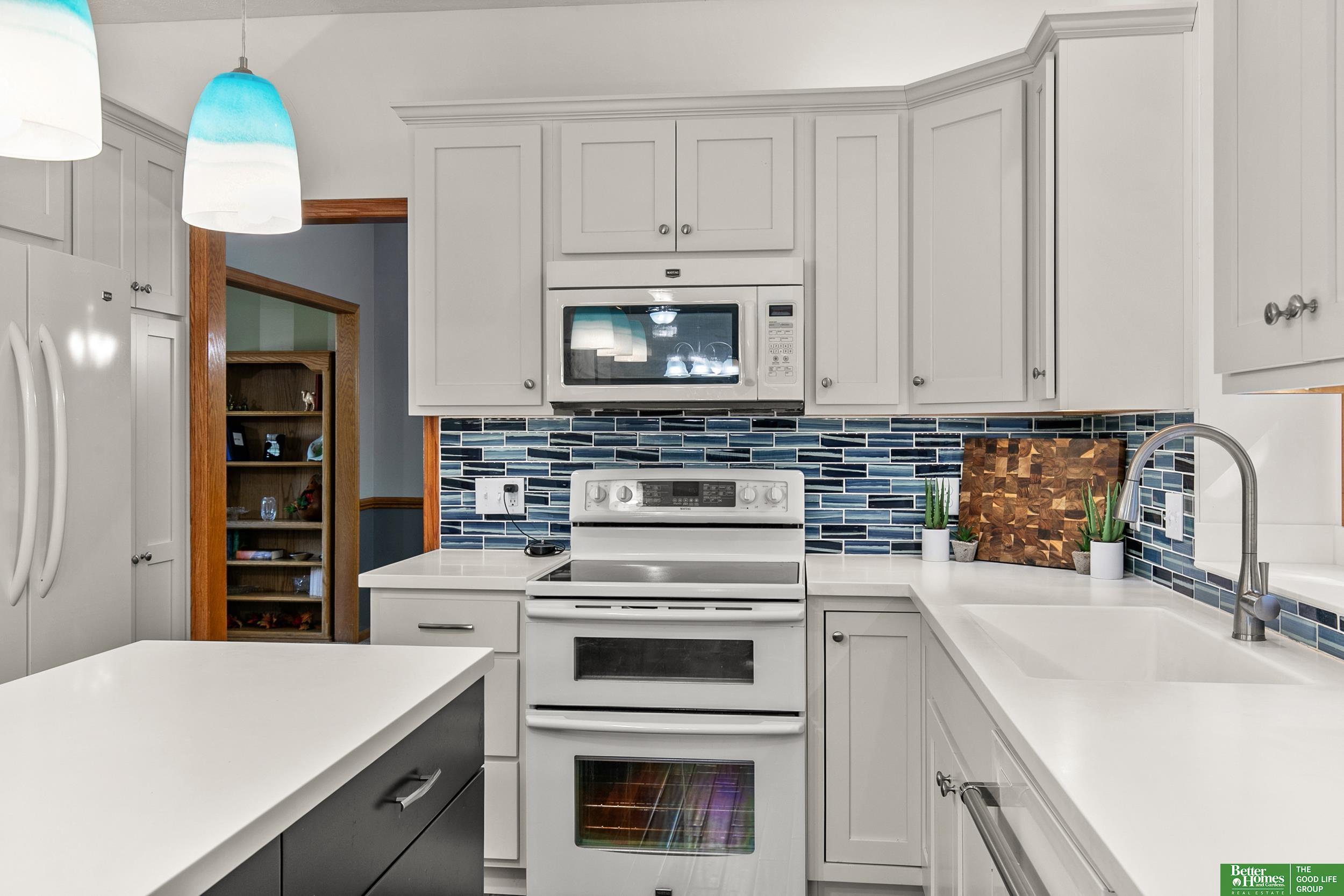 7010 S 42 Street