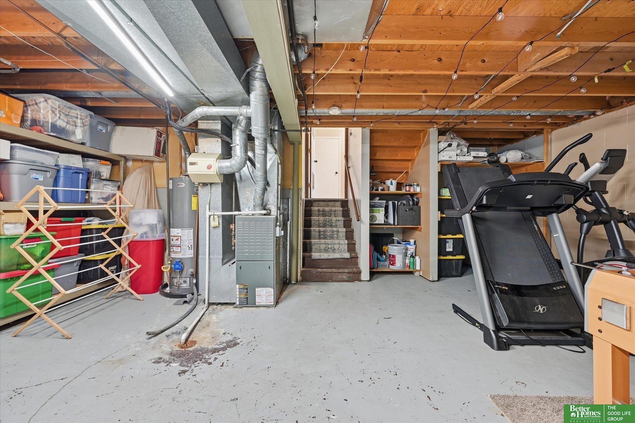9016 Lakeview Drive