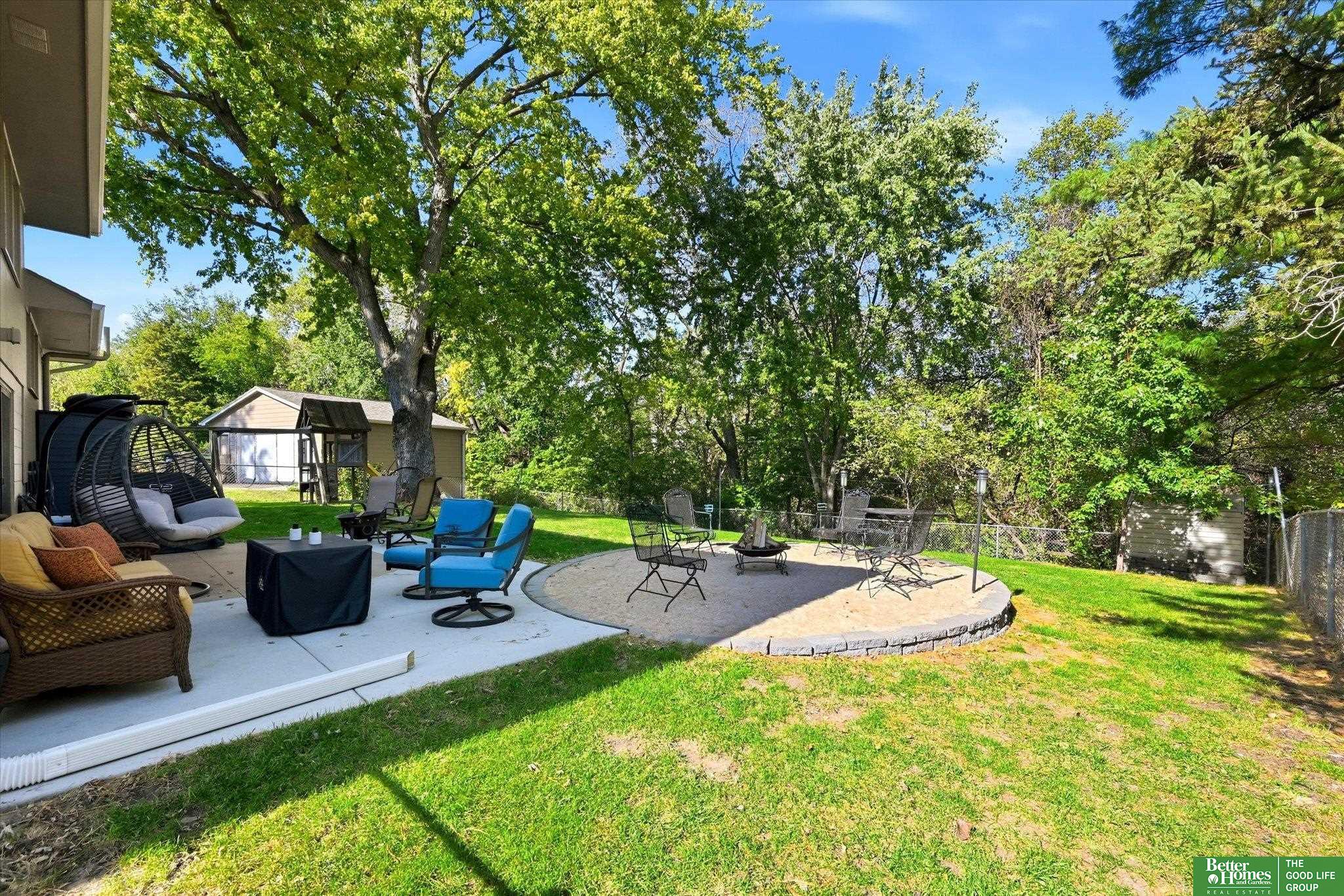 9016 Lakeview Drive
