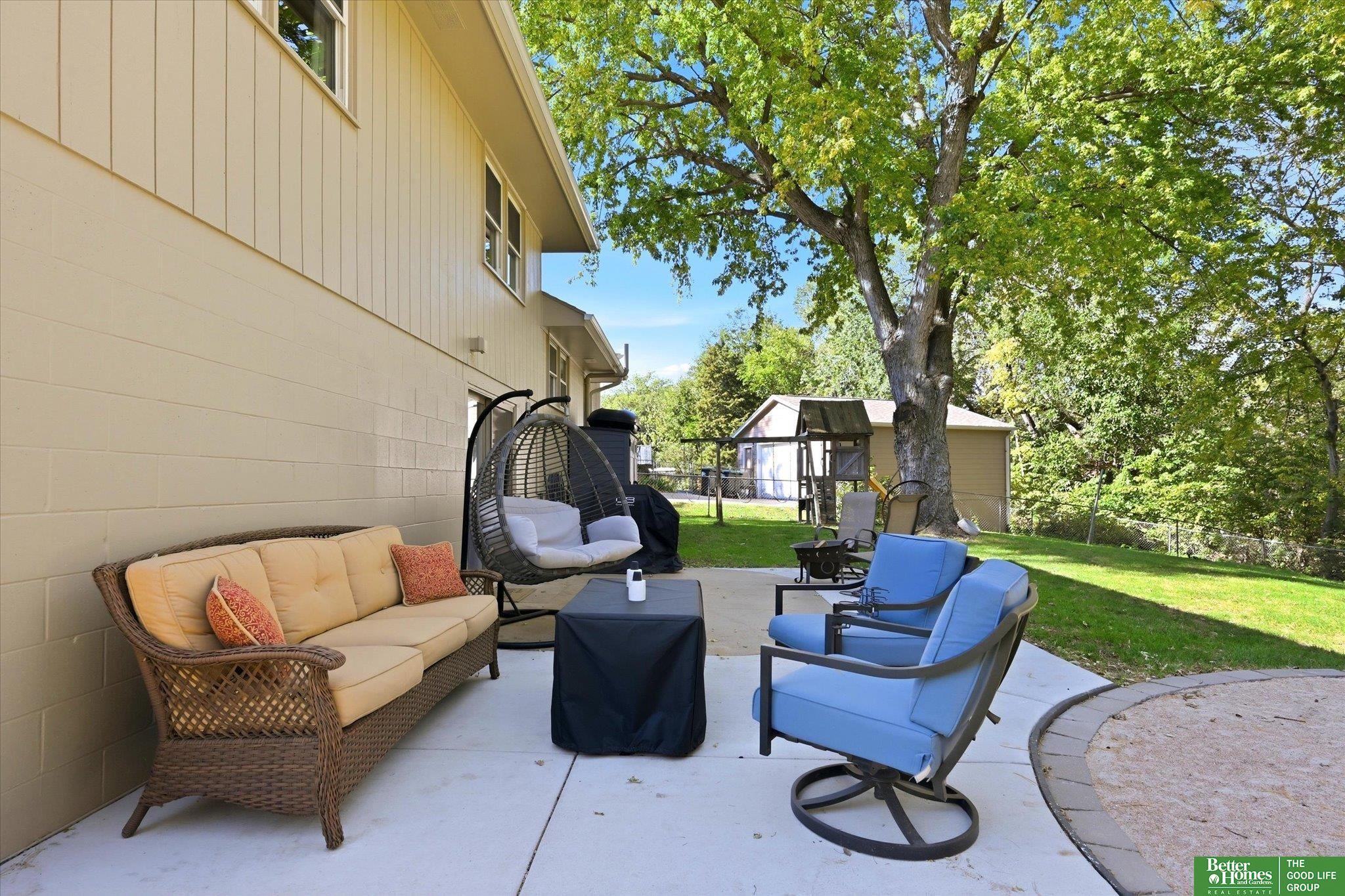 9016 Lakeview Drive