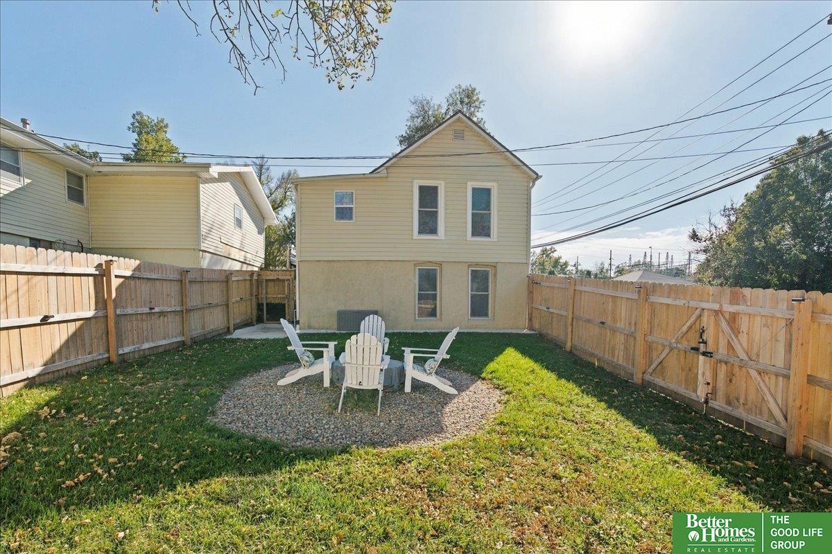 1424 Main Street