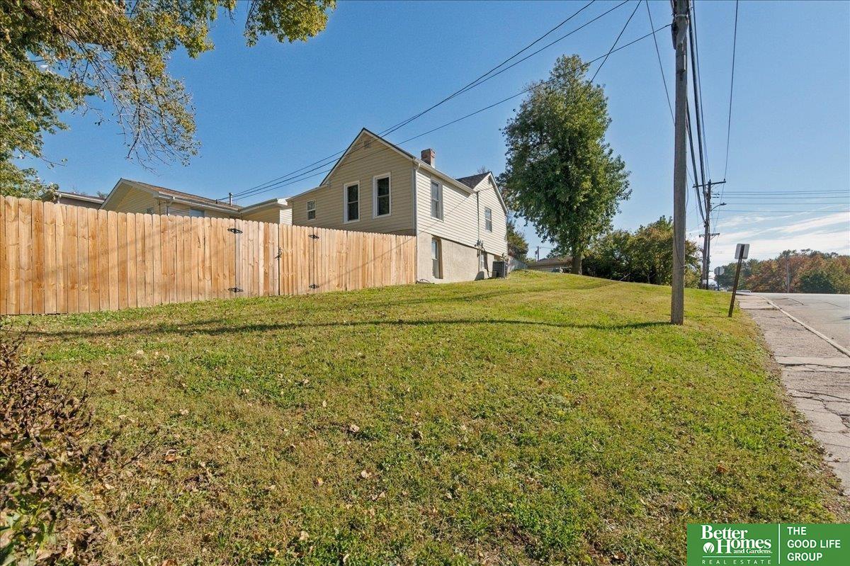 1424 Main Street