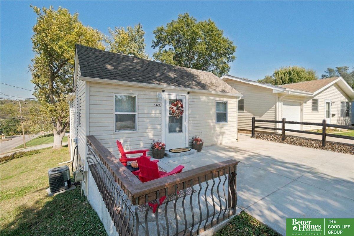 1424 Main Street