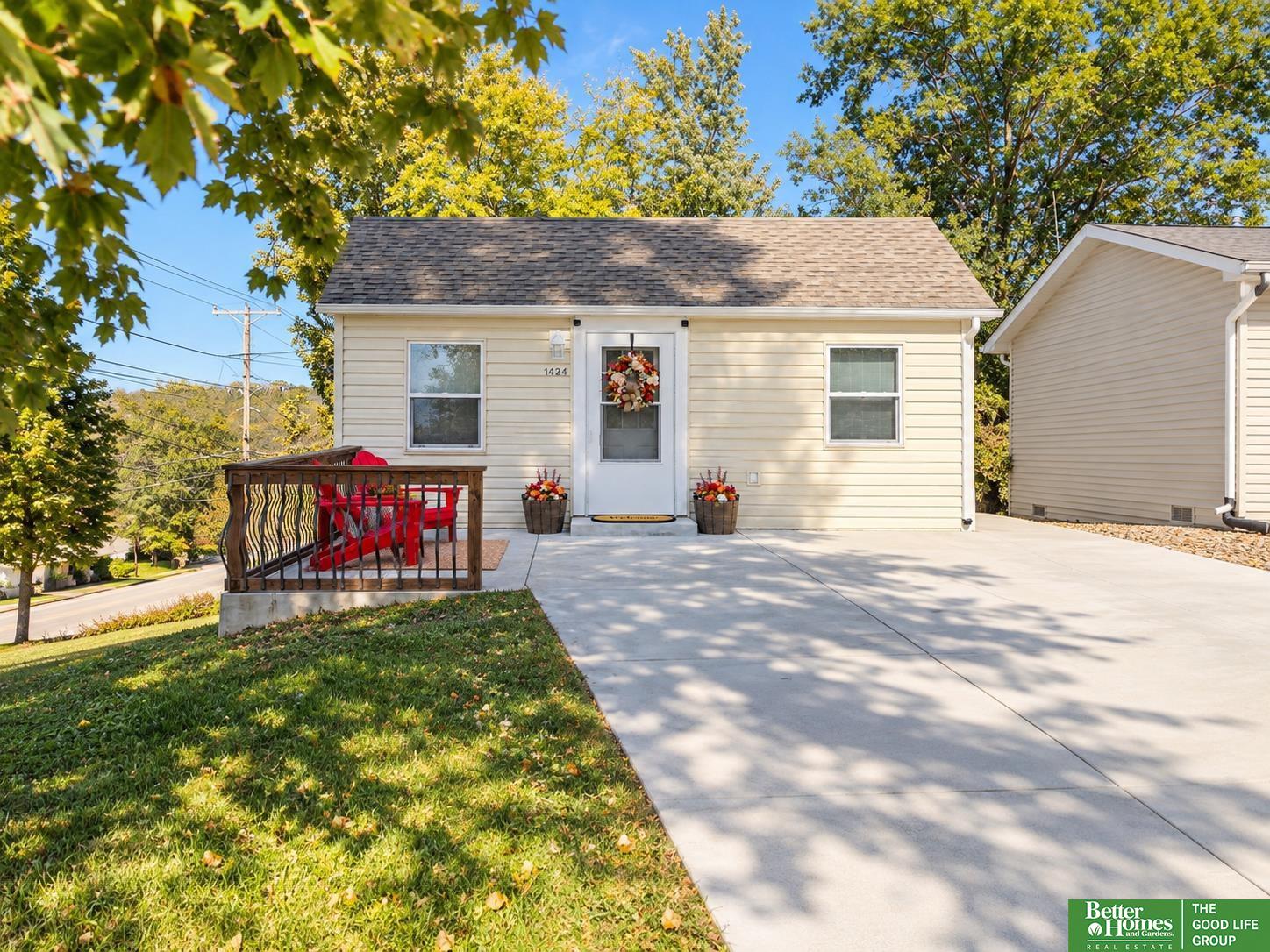 1424 Main Street