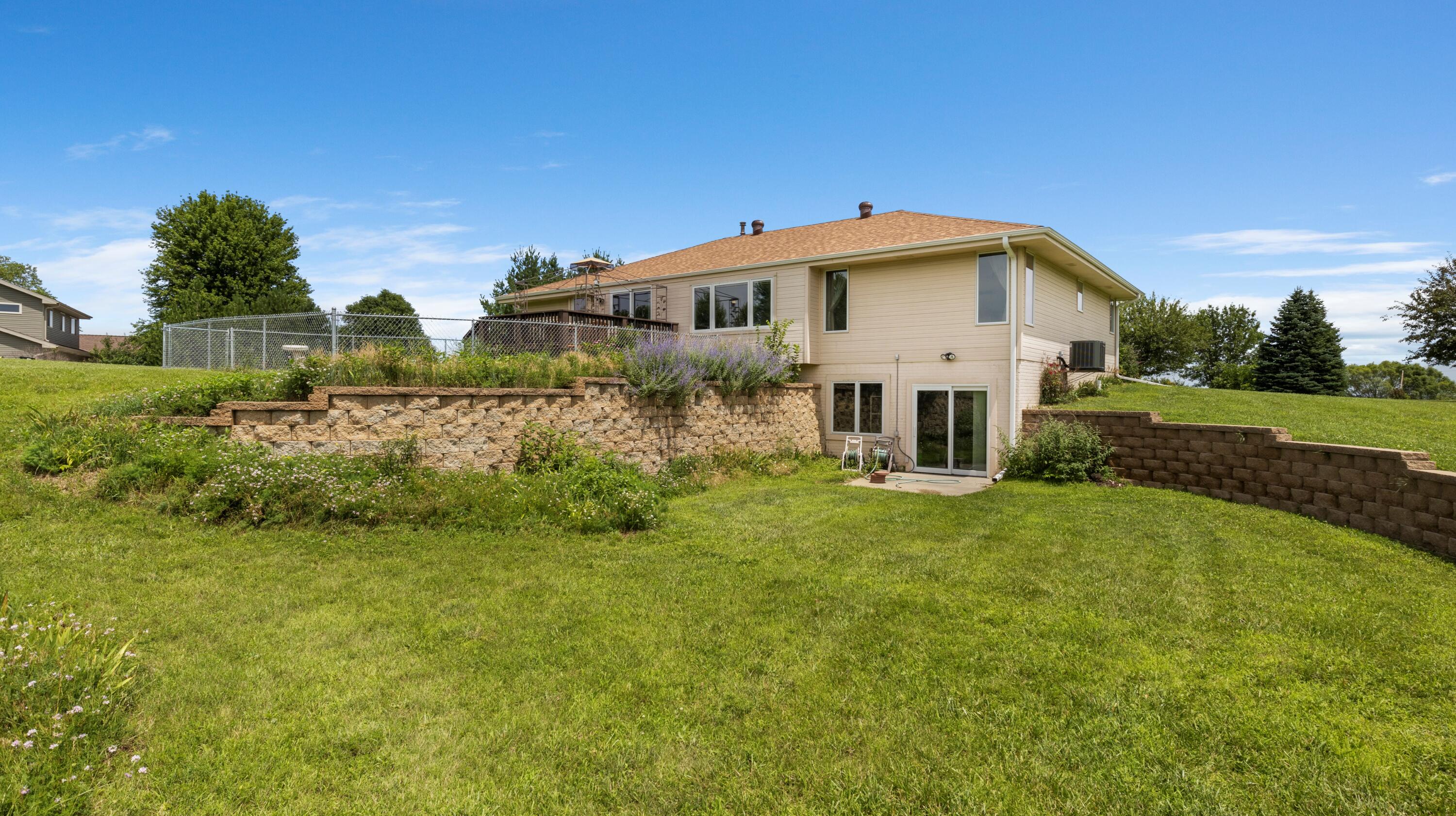 55712 237TH Street