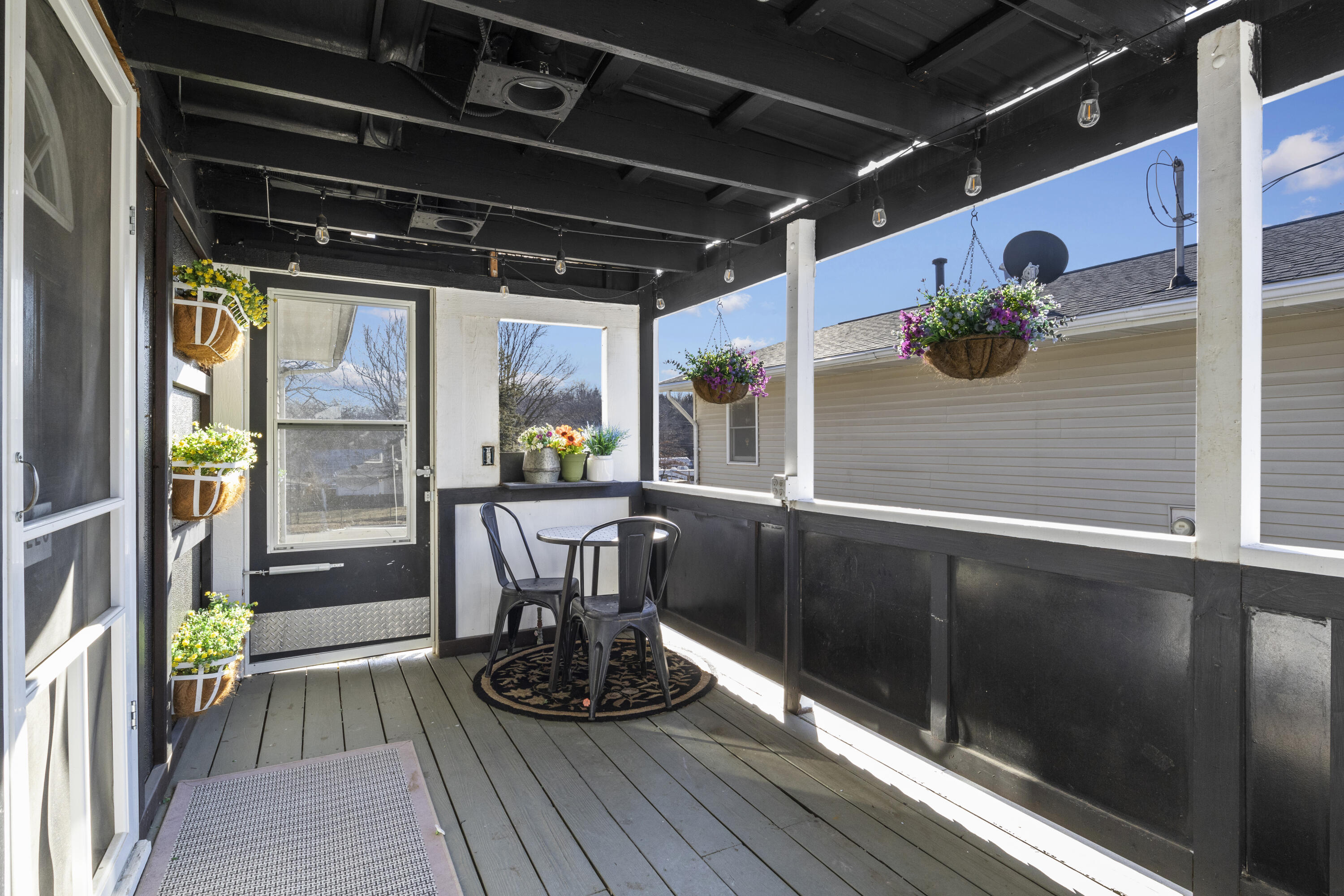 1003 1ST Street