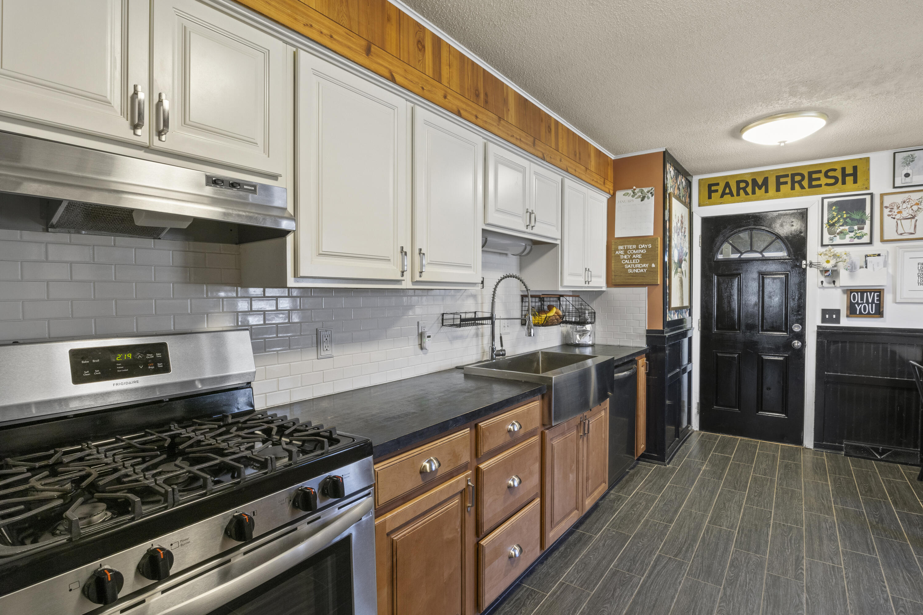 1003 1ST Street