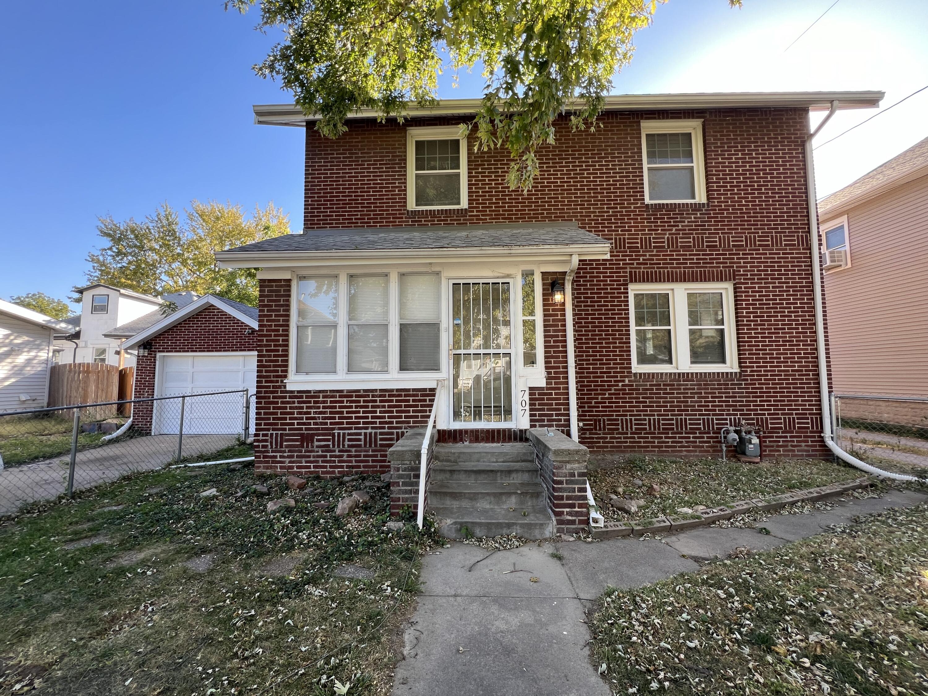 707 S 9TH Street