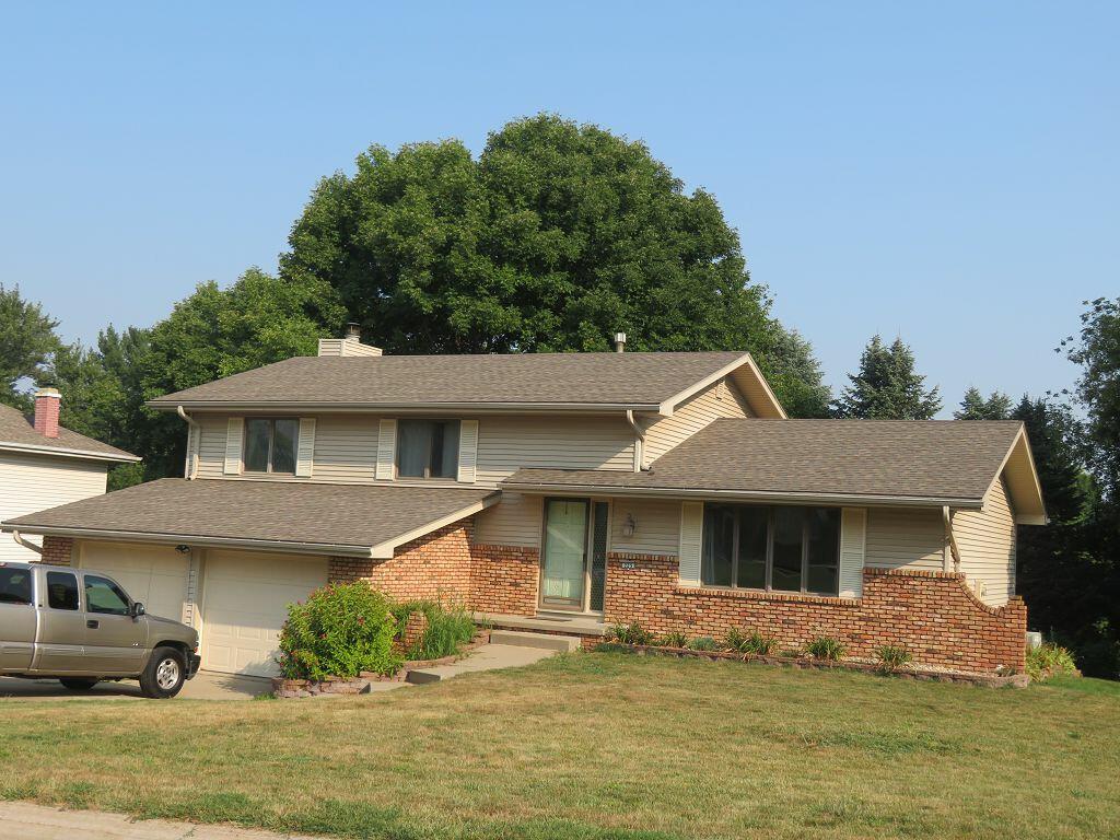 225 KINGSRIDGE Drive