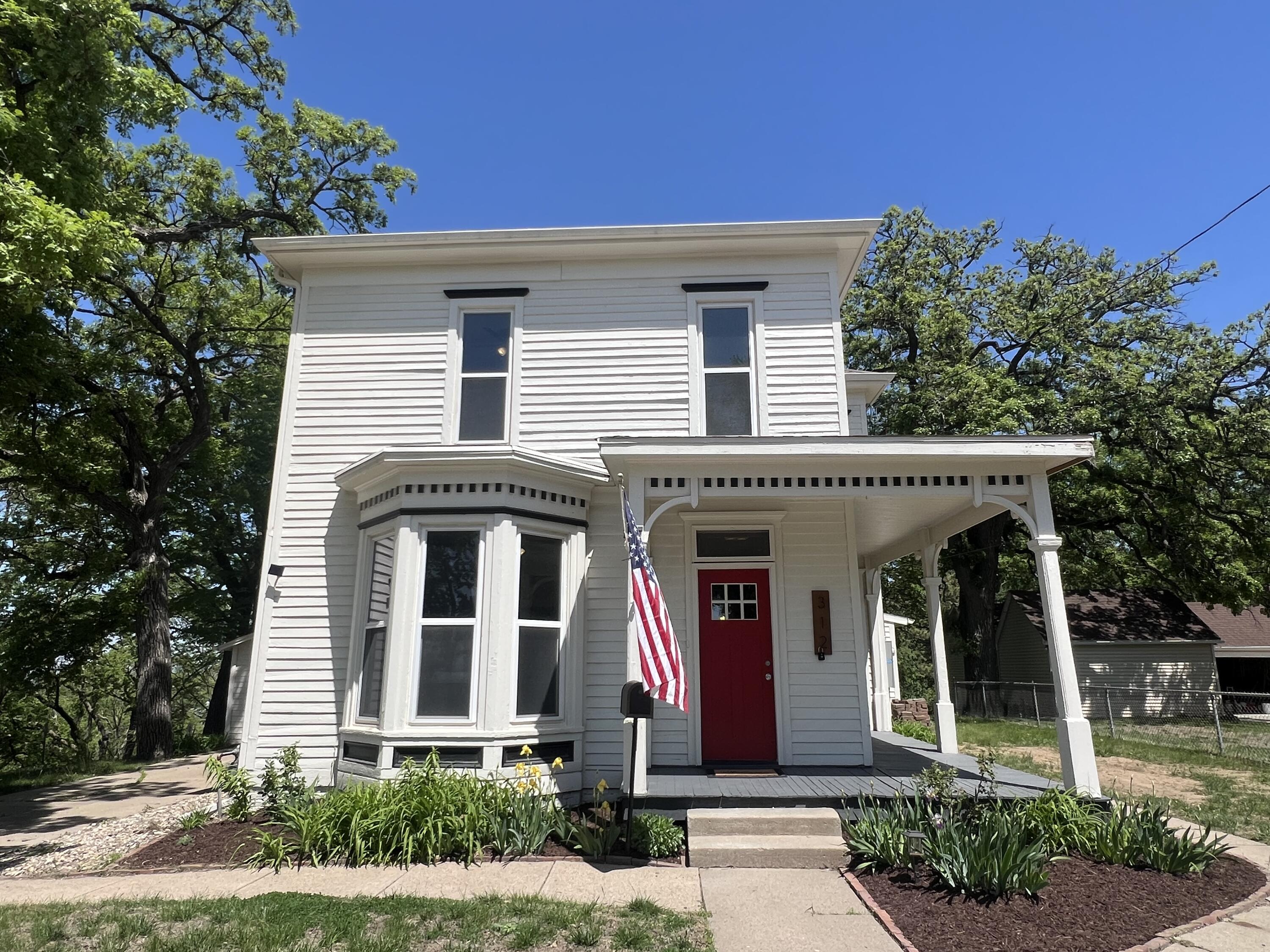 312 LAFAYETTE Avenue
