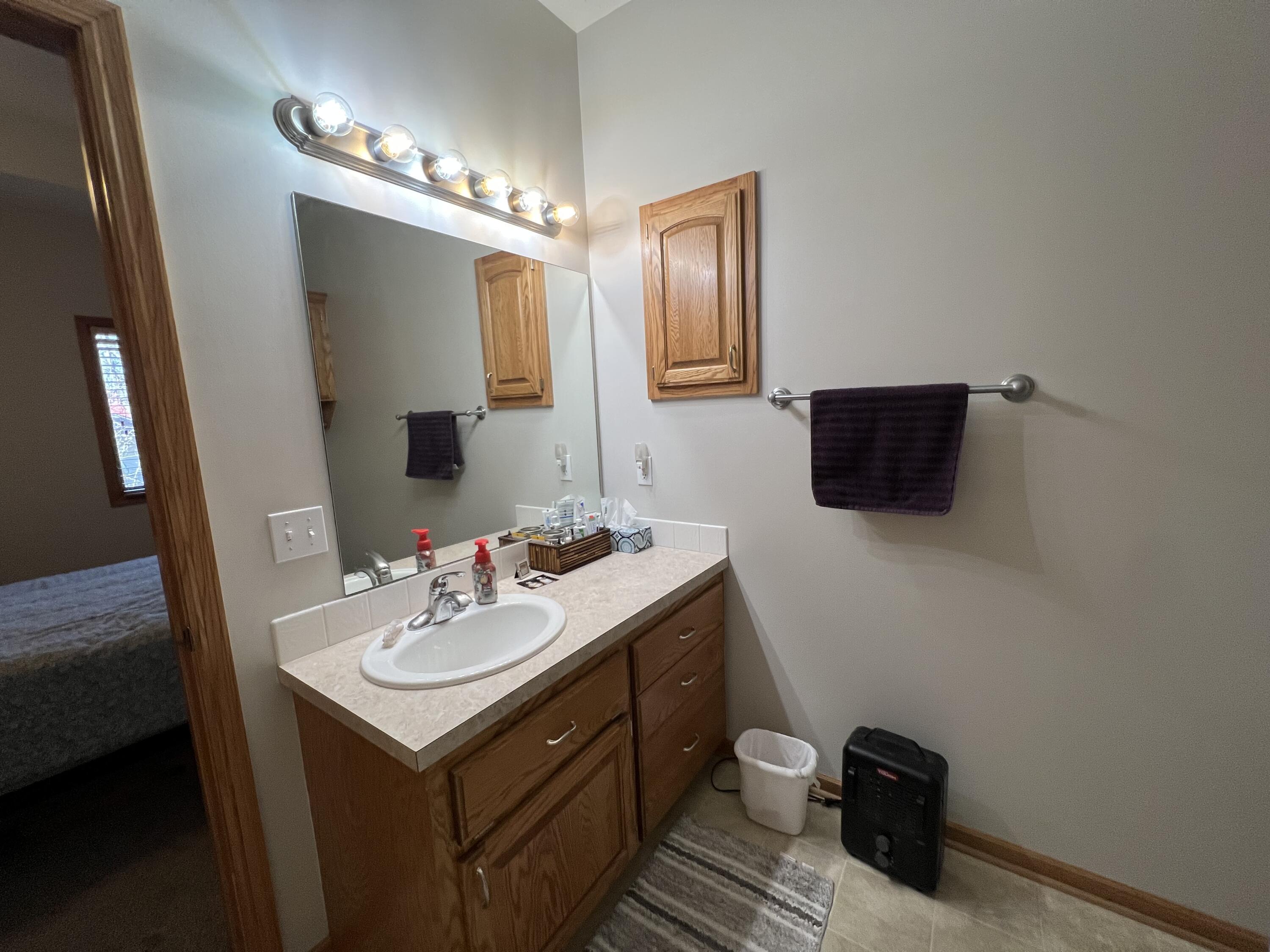 102 GREENVIEW Circle