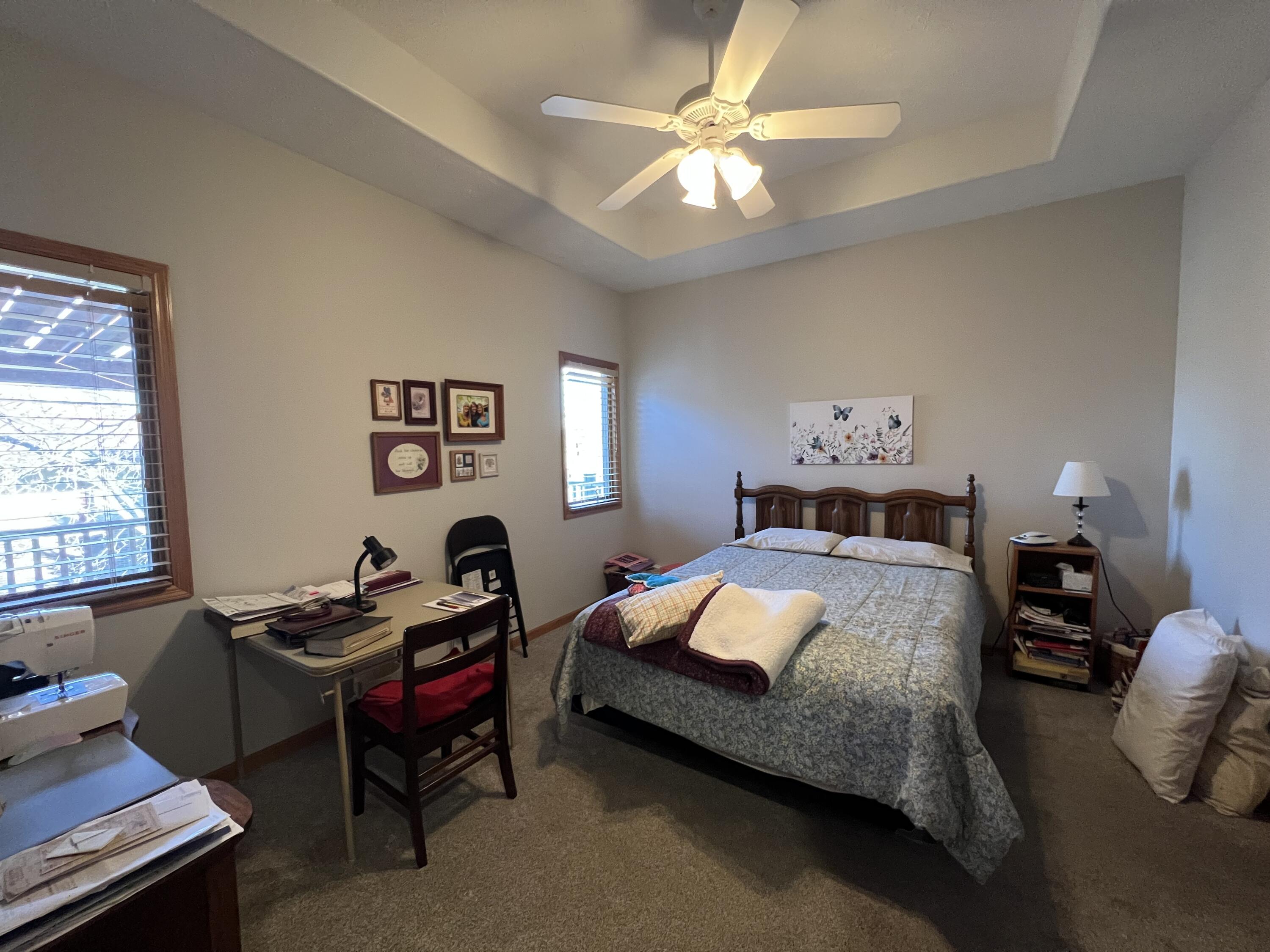 102 GREENVIEW Circle