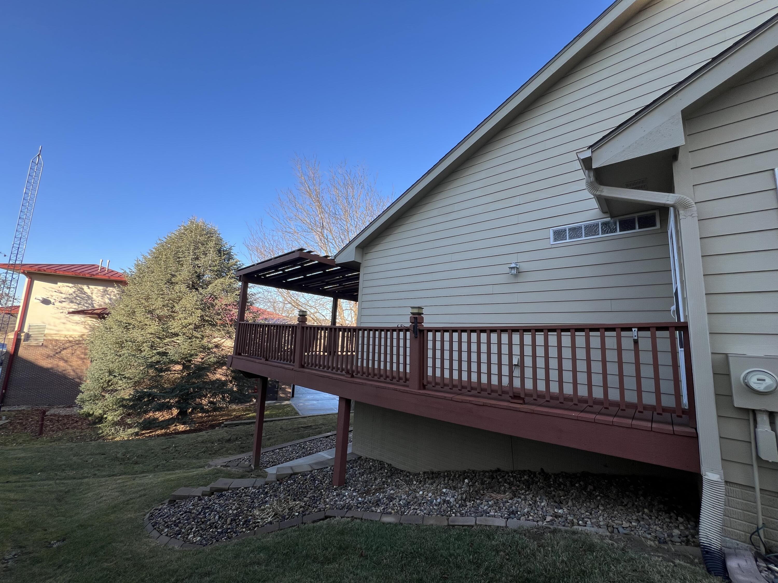 102 GREENVIEW Circle