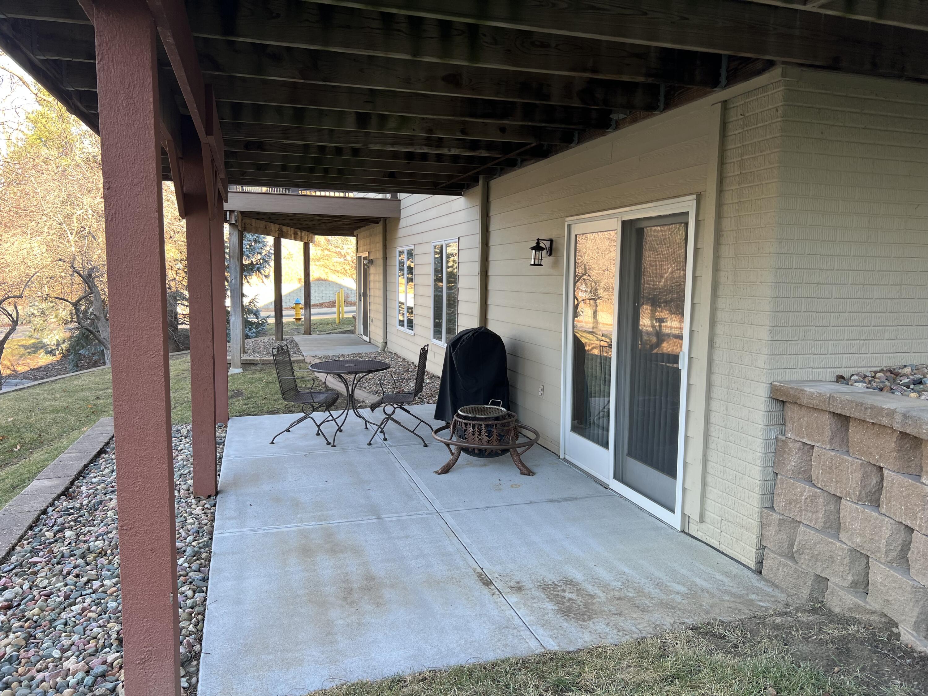 102 GREENVIEW Circle