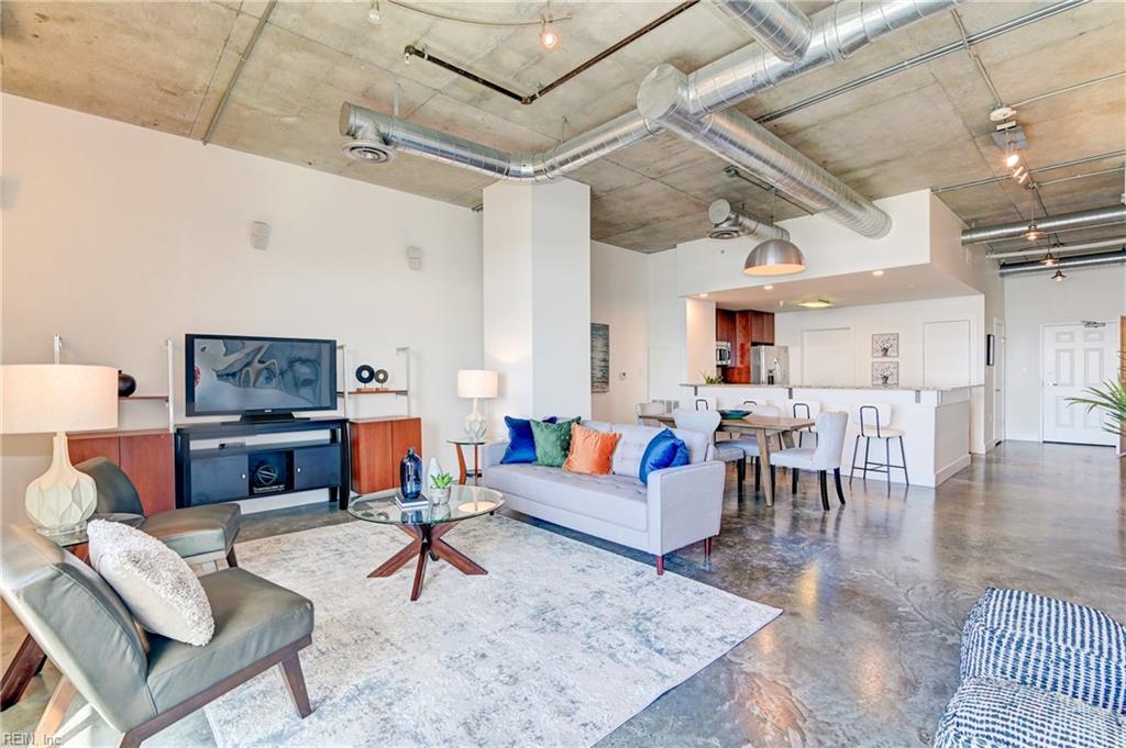 123 College PL 908