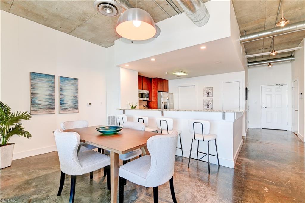 123 College PL 908