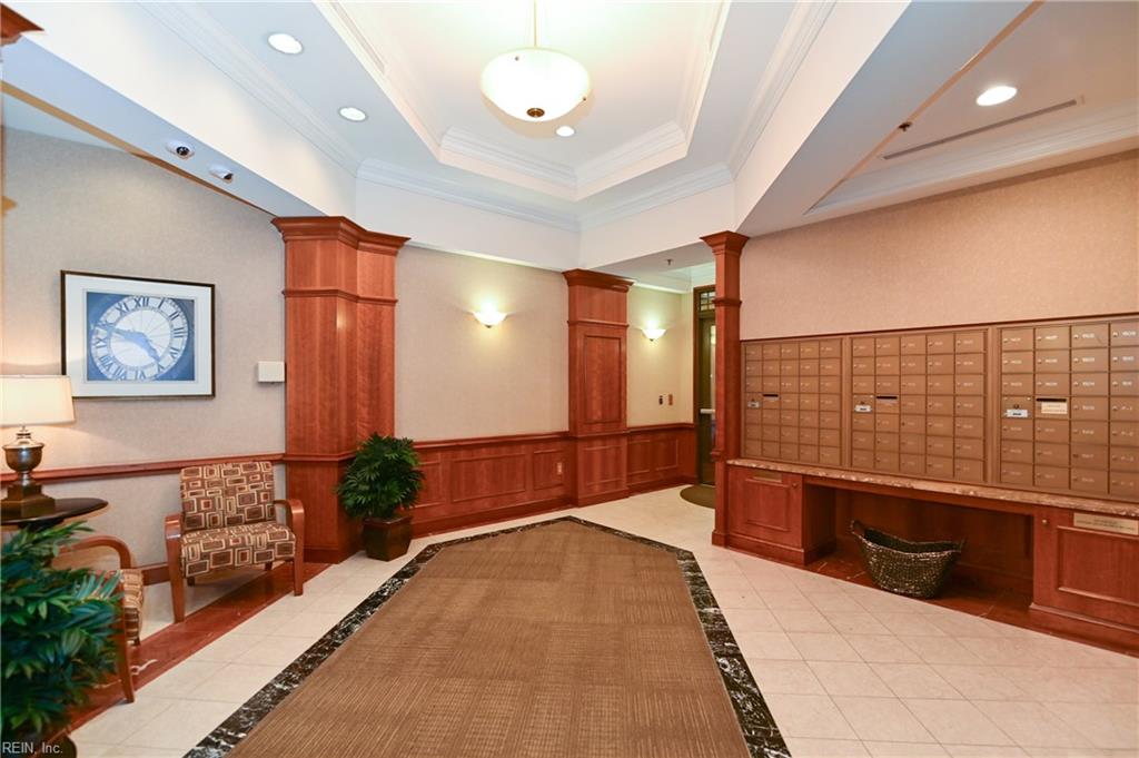 123 College PL 908