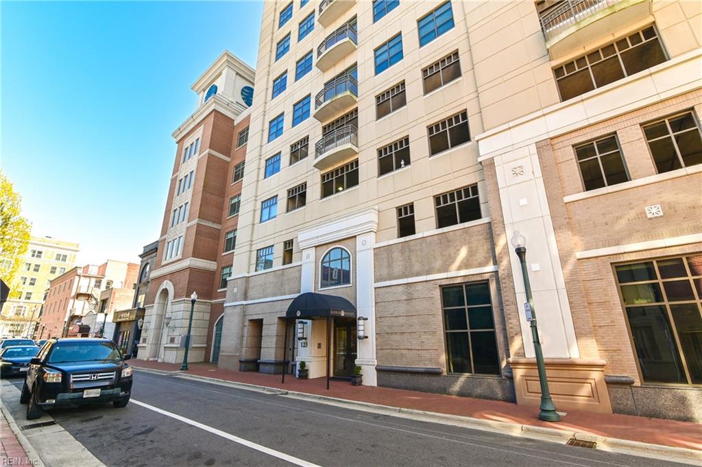 123 College PL 908