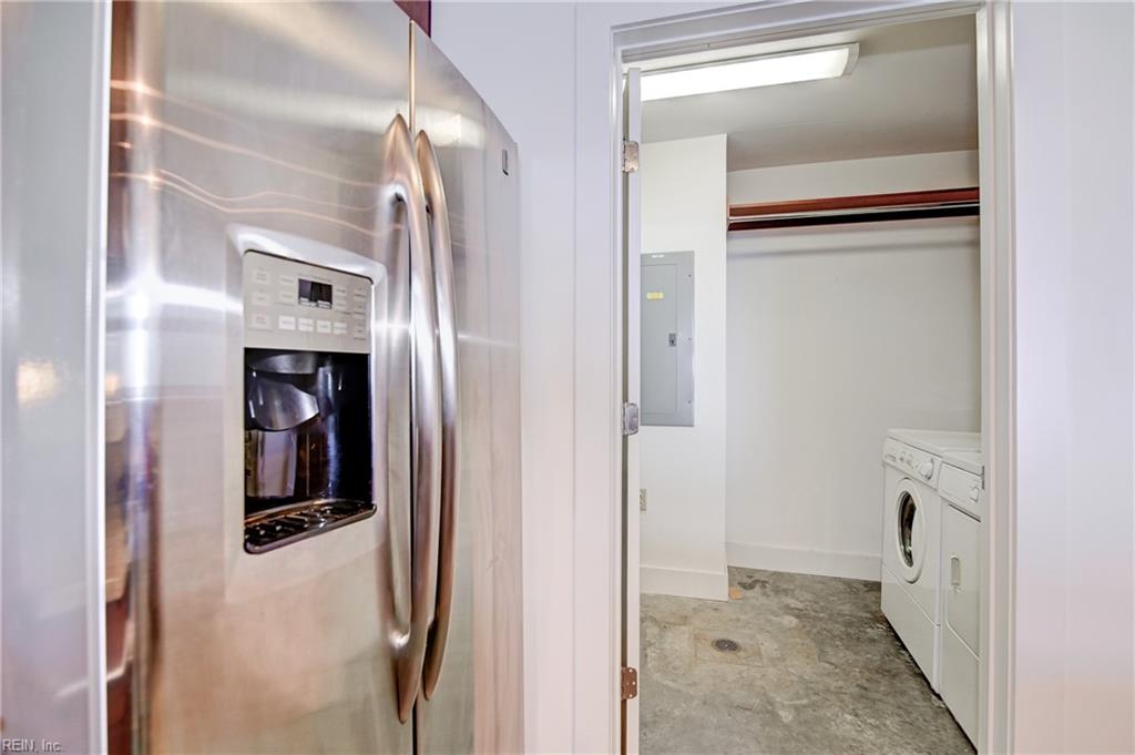 123 College PL 908
