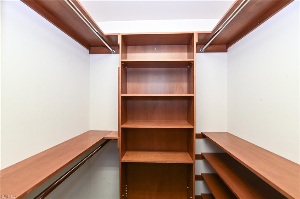 123 College PL 908