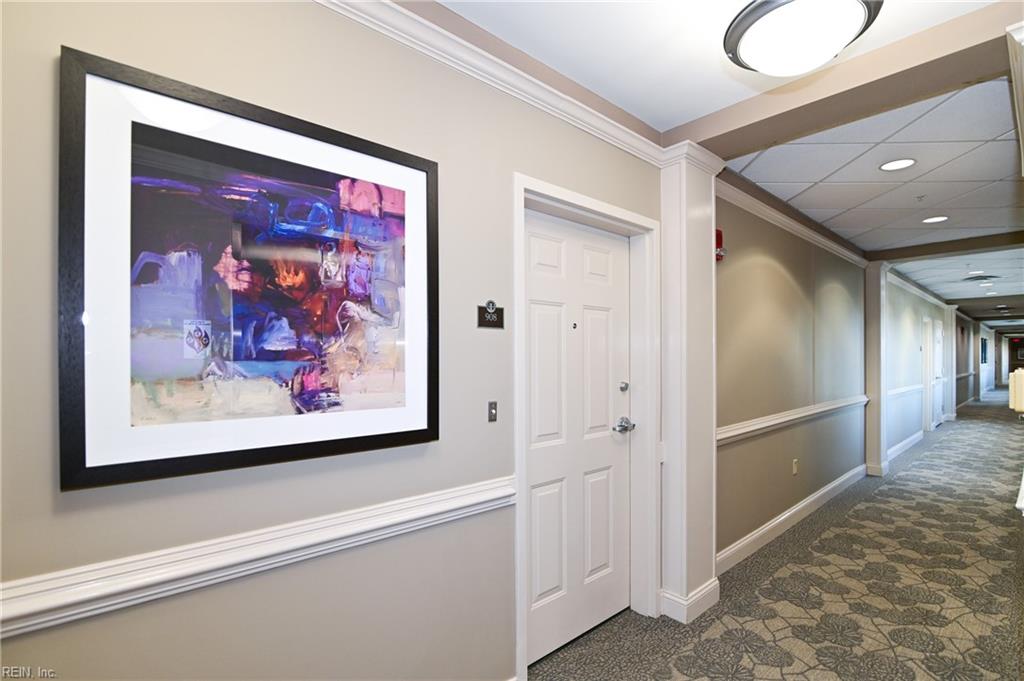 123 College PL 908