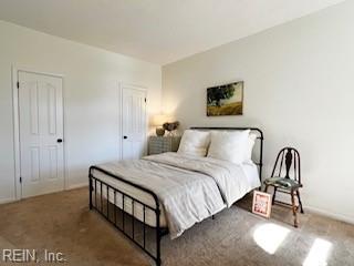 419 E Lake CIR