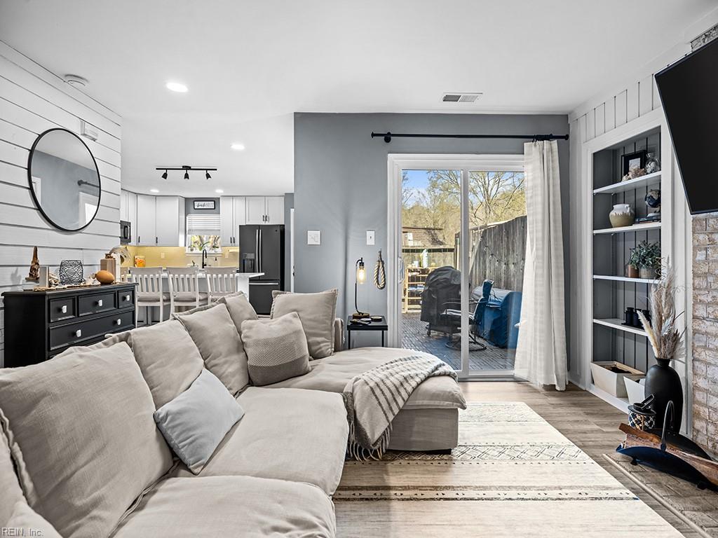 1731 Ocean Bay DR